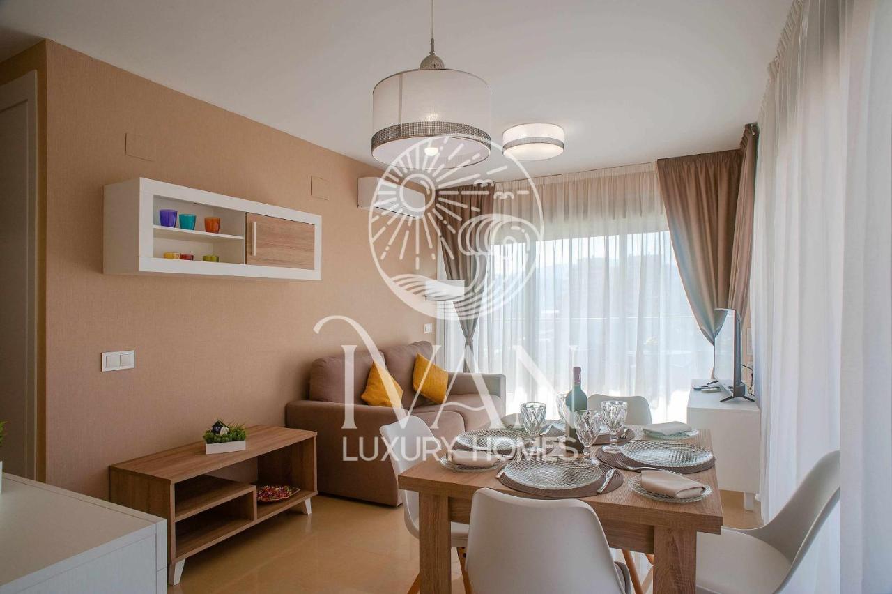 Casa Munteanu Ivan Luxury Homes 6ªpta Norte 1ªlinea オロペサ・デル・マール エクステリア 写真