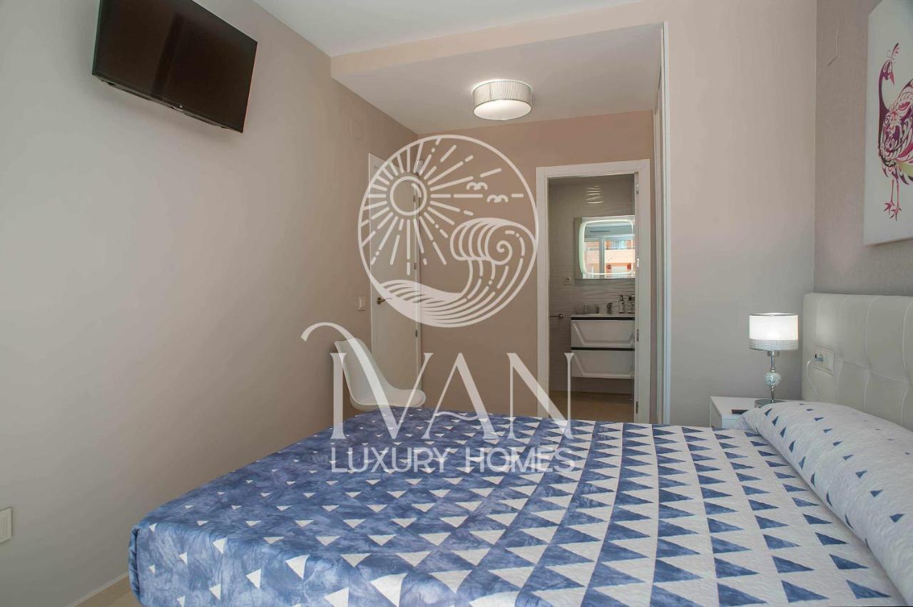 Casa Munteanu Ivan Luxury Homes 6ªpta Norte 1ªlinea オロペサ・デル・マール エクステリア 写真
